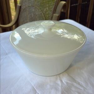 Vintage Federal Milk Glass mixing bowl with a lid (1940s-50s)